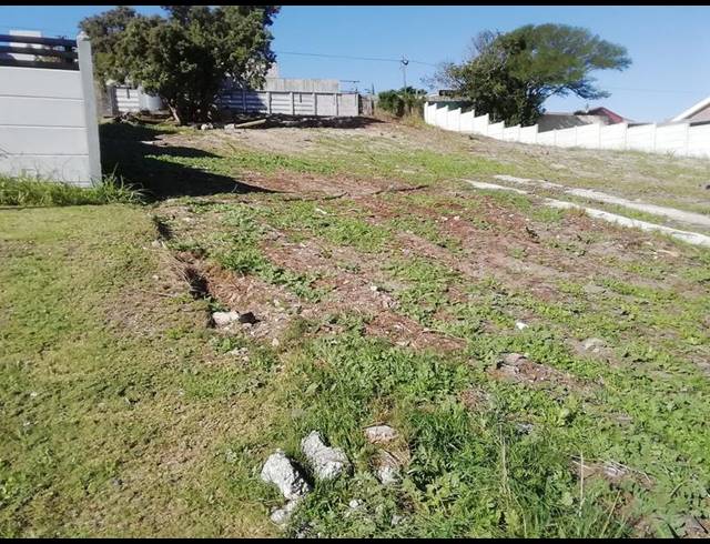 LAND FOR SALE IN PARADISE BEACH